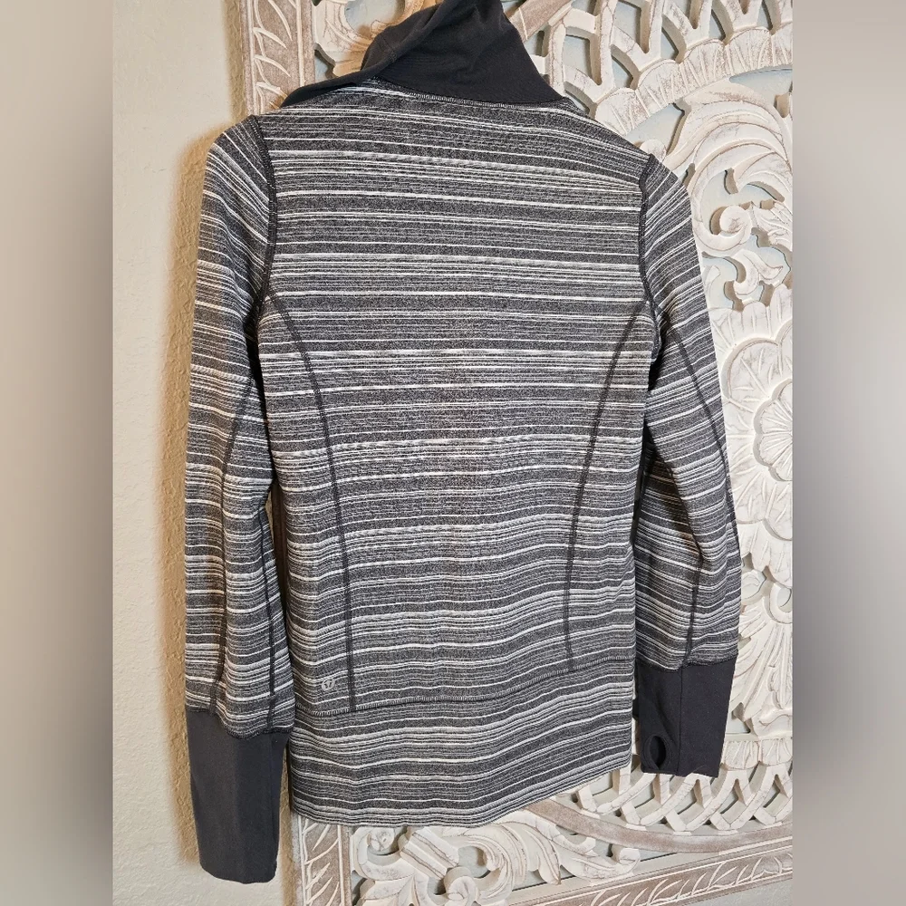 lululemon athletica Gray Striped full-zip jacket sweatshirt Size 6 Tennis